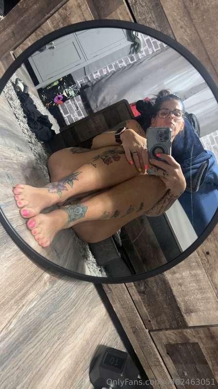 Obligatory mirror selfie 🥵🫣