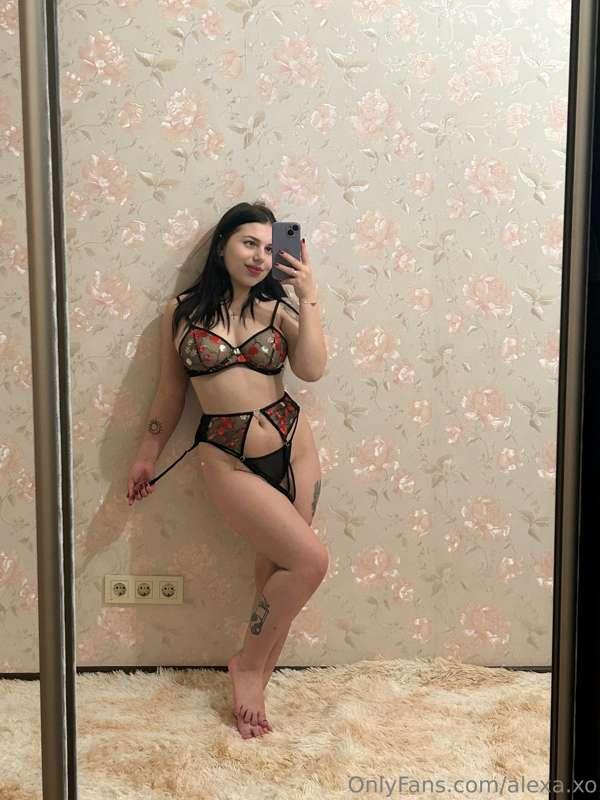 here’s another angle for u baby😘