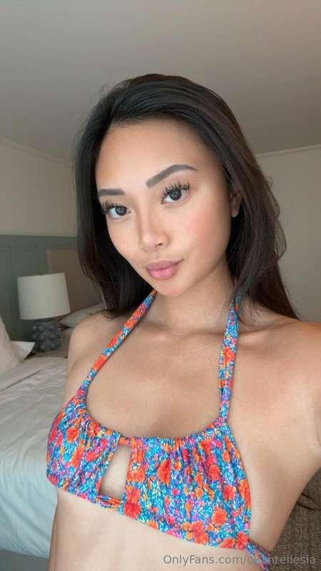 You look like you’d lose a staring contest with me 👀