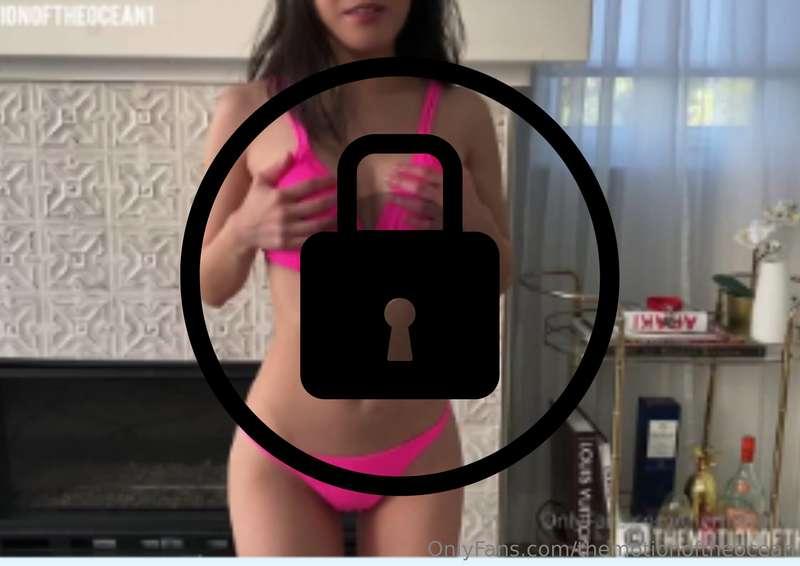 WILDEST RIDE OF MY LIFEMy pussy wants your hard cock so badl..
