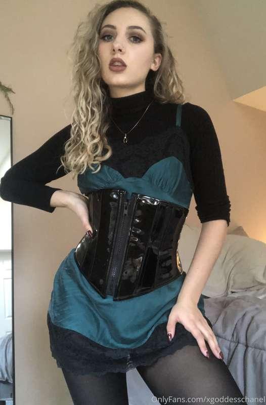 I’m going out tonight with my girl friends tonight  ❤️ Which..