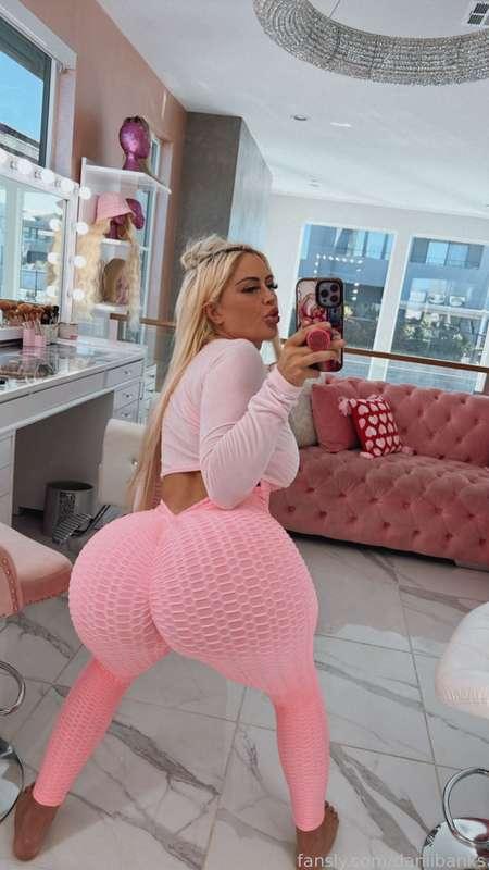 daniibanks image #1