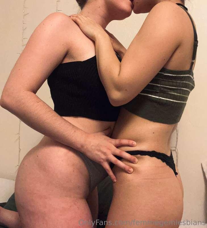 Don’t you think our bodies fit so good together?? 🥰