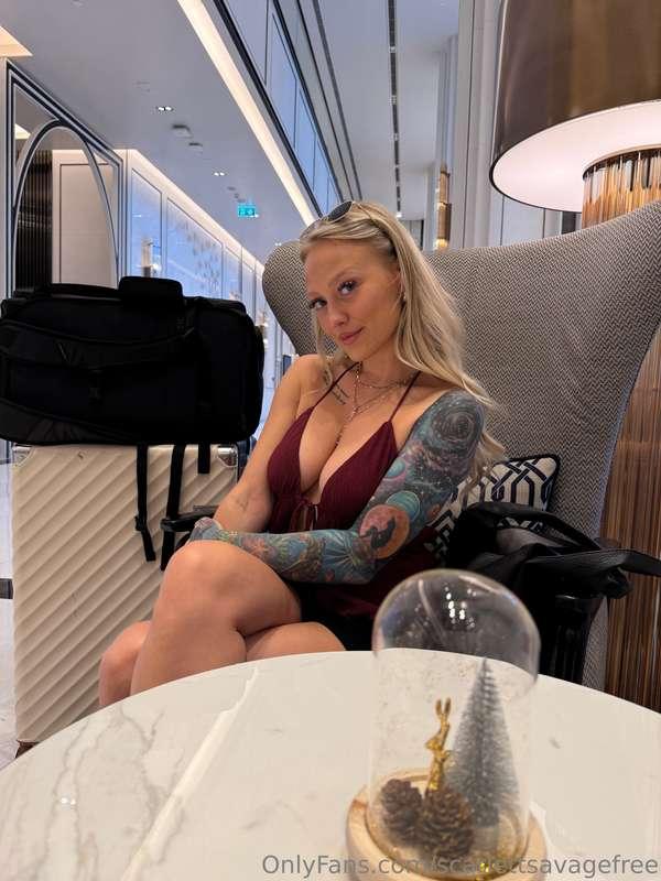 POV you see me sitting across the hotel lobby bar… wyd? Woul..