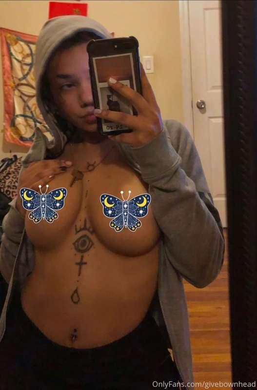 Come purchase pics and vids! So much to choose from 🤤💦.