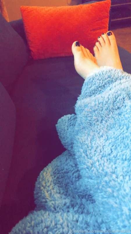 More feet pics? 🤔