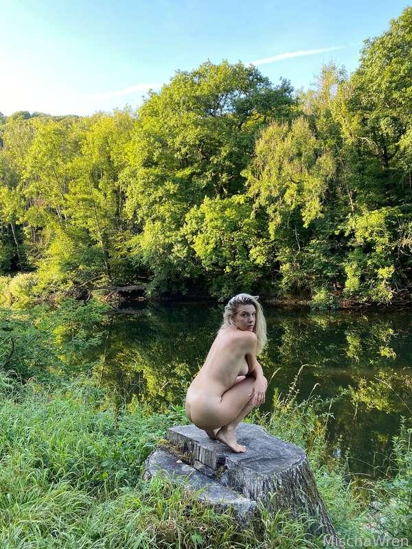 mischagoeswild image #0