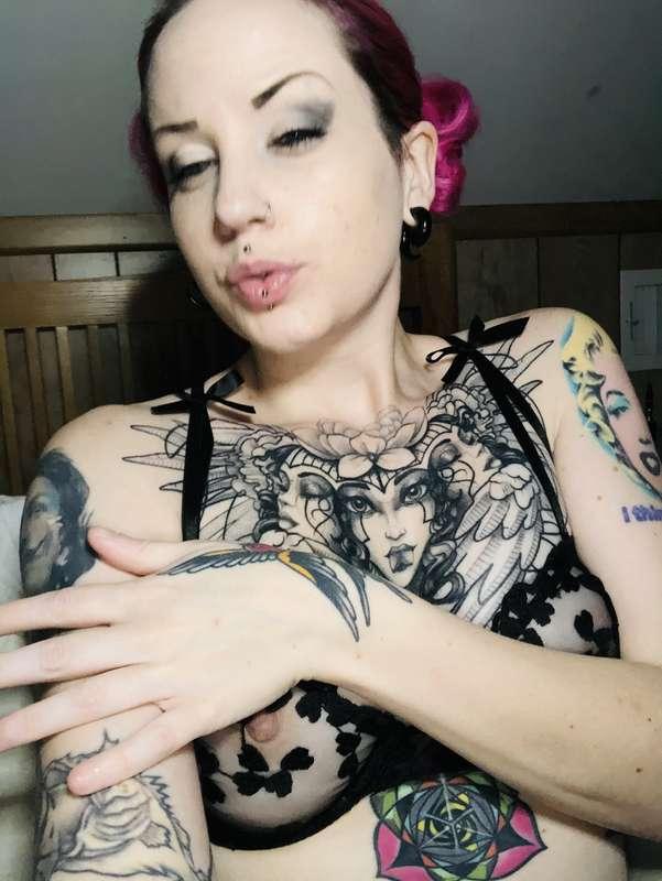 ladylazarusfree image #11