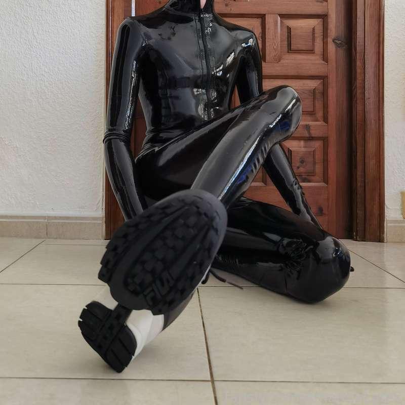 amandalatex image #2