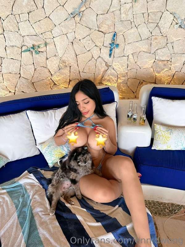 Coco love tits 🥥 🥥 🌴