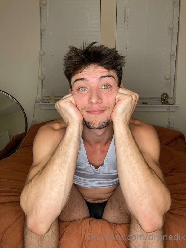 Another night in somebody else’s bed😅😏maybe it will be put t..