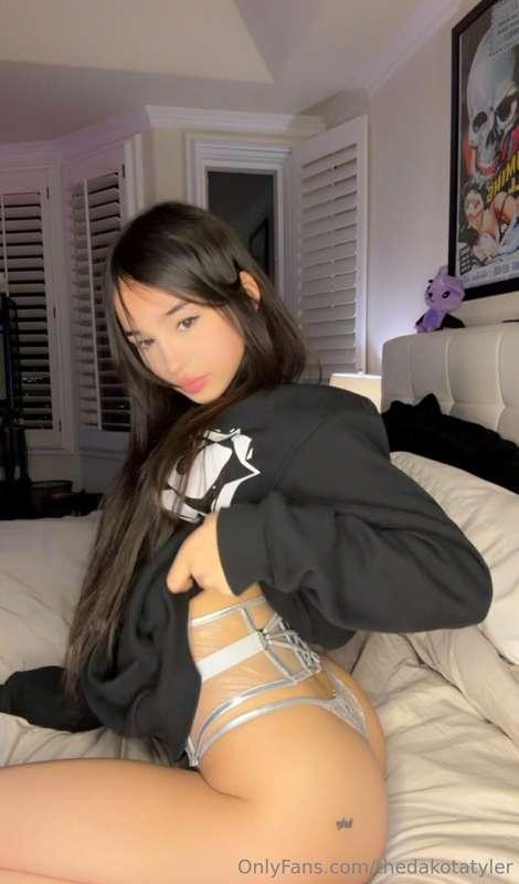 ### I’m feeling SO HORNY tonight daddy 🙊