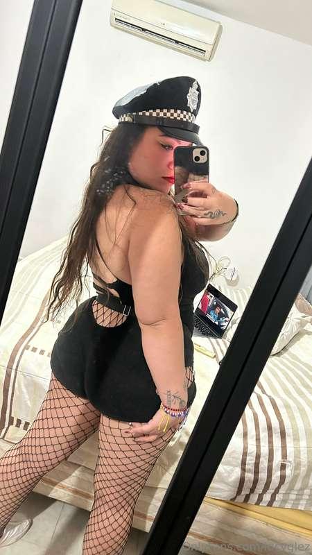 🚔🚔🚔🚔🚔🚔 quien me presta su macana? 😋