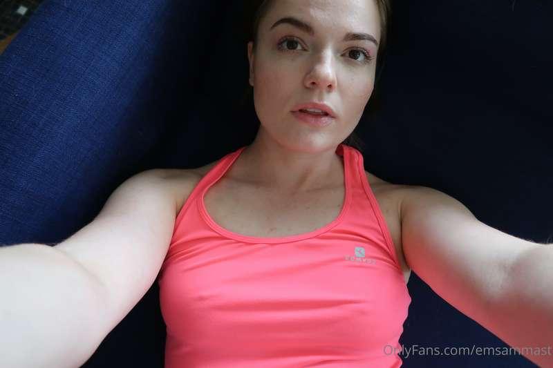 <3