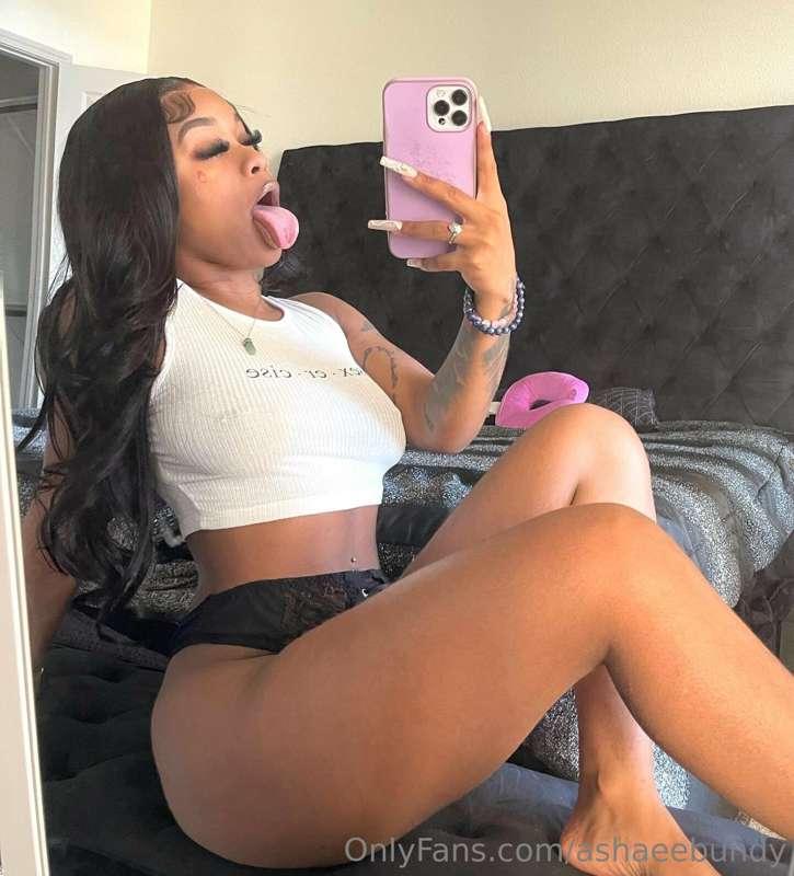 Helloooo There 👅