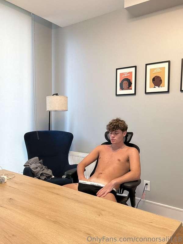 Step into my office Sir 😜