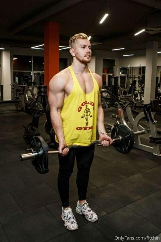 ## Il be your fitness instructor 😈