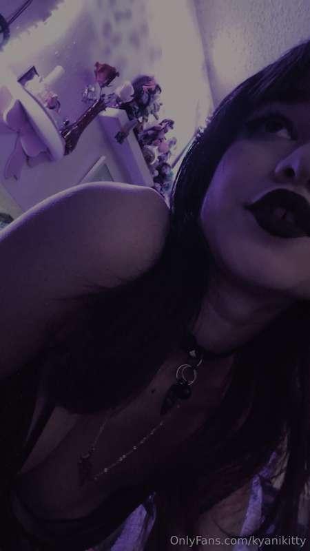 What is sexier? tongue piercing or nipple piercing.