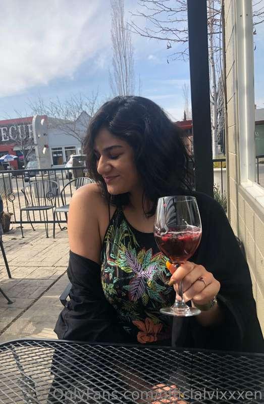 Sangrias & Sunshine 🍹