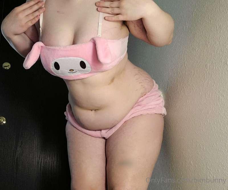 cute n ditsy big bellied bimbo 💗💖