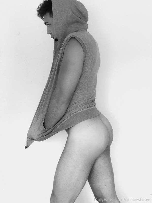 covered my head and I discover this ass for you🔥🔥🌶️🌶️ me tap..