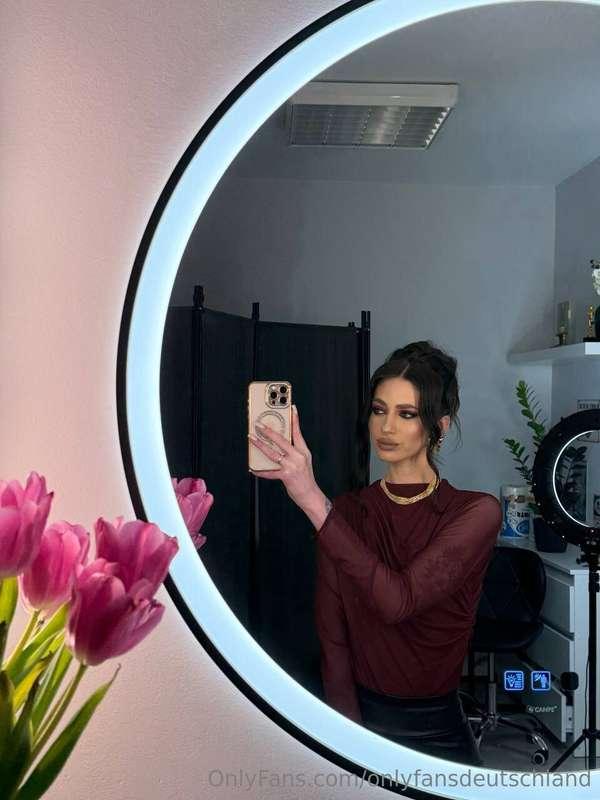@sophiaabelowheyy, mein name ist Sophia und ich habe polnisc..