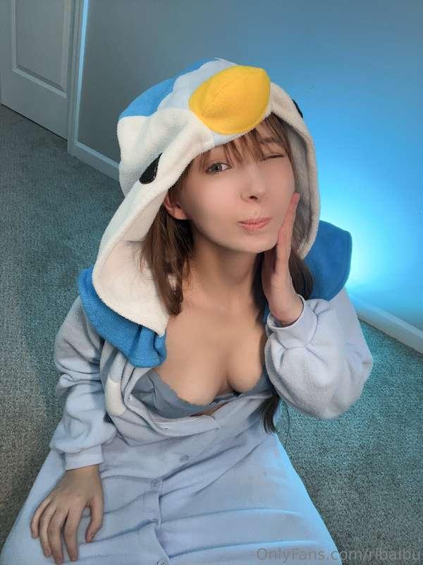 Would you wear matching onesies with me? 💕