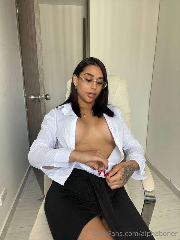 Want something quick for a good start of the week?😈🍆 the cum..