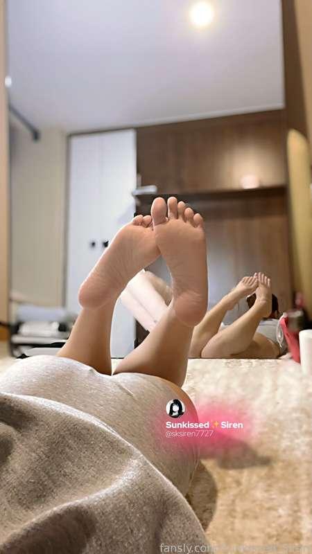 Do I have cute soles? &gt;w&lt;

#soles #petite #e-girl #Asian #fyp #feet #fetish #creamy
