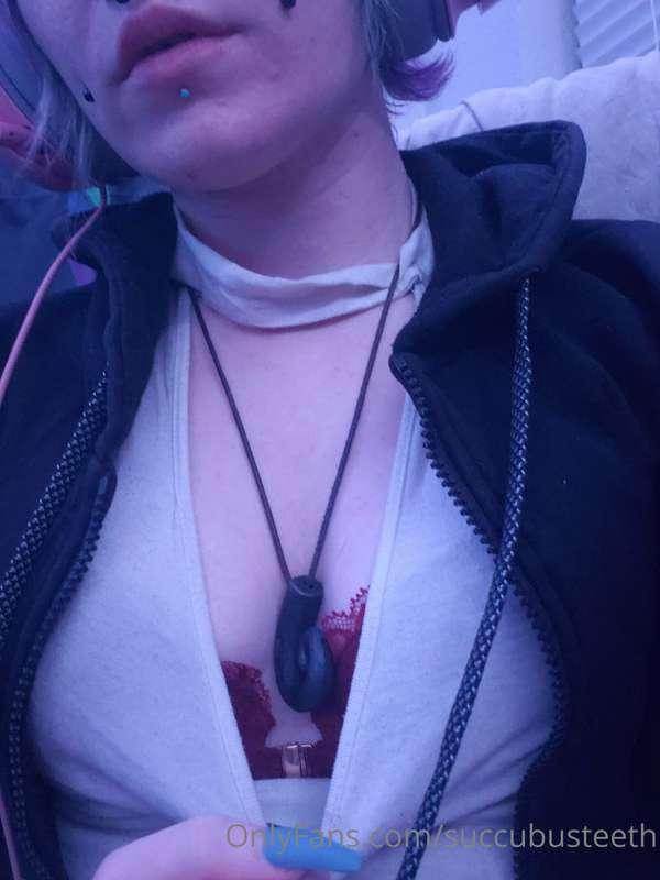 u wish u were the pendant, don't u