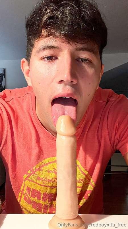 Do you wish it was your cock? Filippo wishes 😝