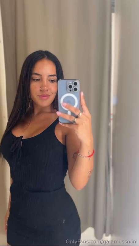 Domanda sexy: Avete mai provato a farlo in un camerino di un..