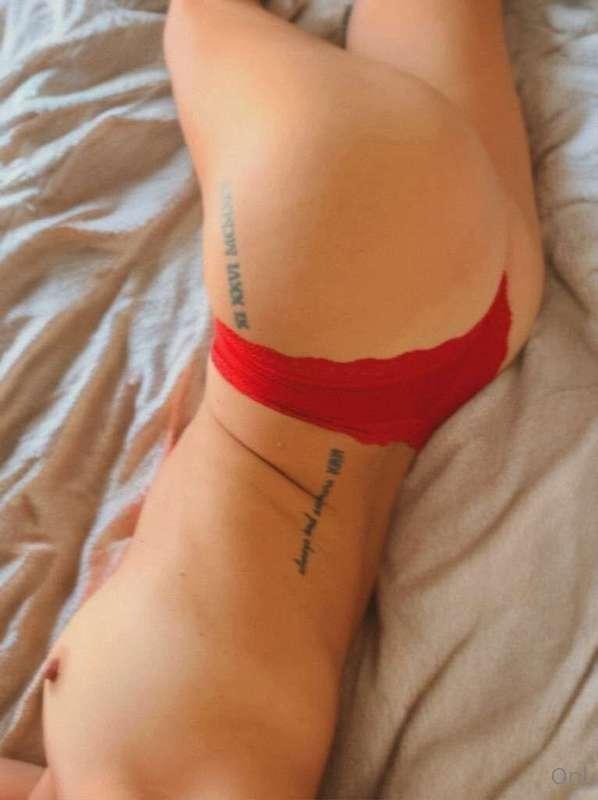 emmahixofficial image #0