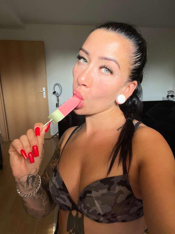 bellabisschenanders image #1