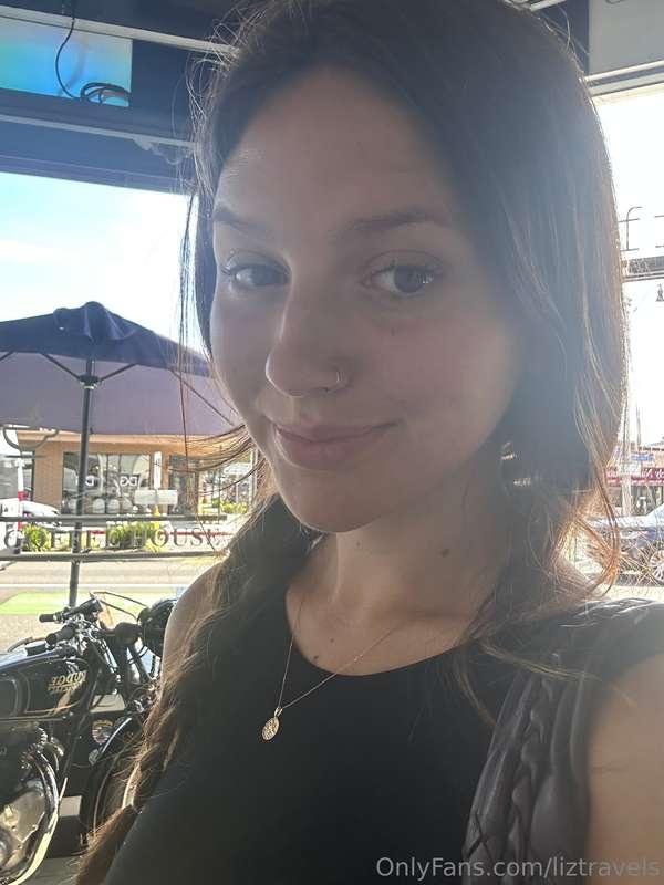 Anyone around to chat today? I’m having a lazy Sunday in bed..