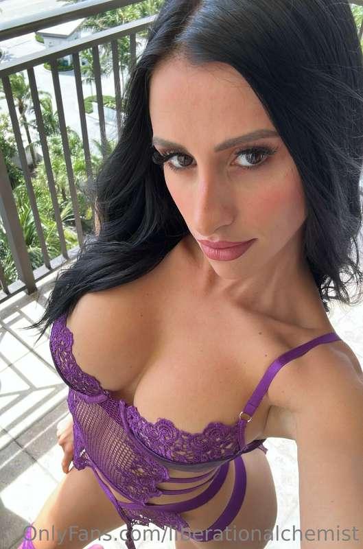 Goddess is back 💜💜💜