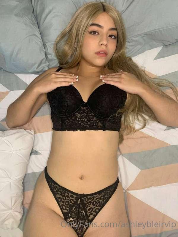 Would you like to see my tities and suck it too? 😌😌
