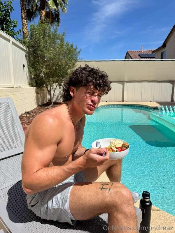 Breakfast’s good… but can I eat you instead? 