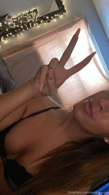 I hope everyone is having a great day!🙂✌🏻❤️