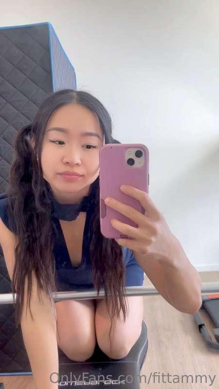 Feeling cute 💖 Hope you’re having a great day daddy 😽