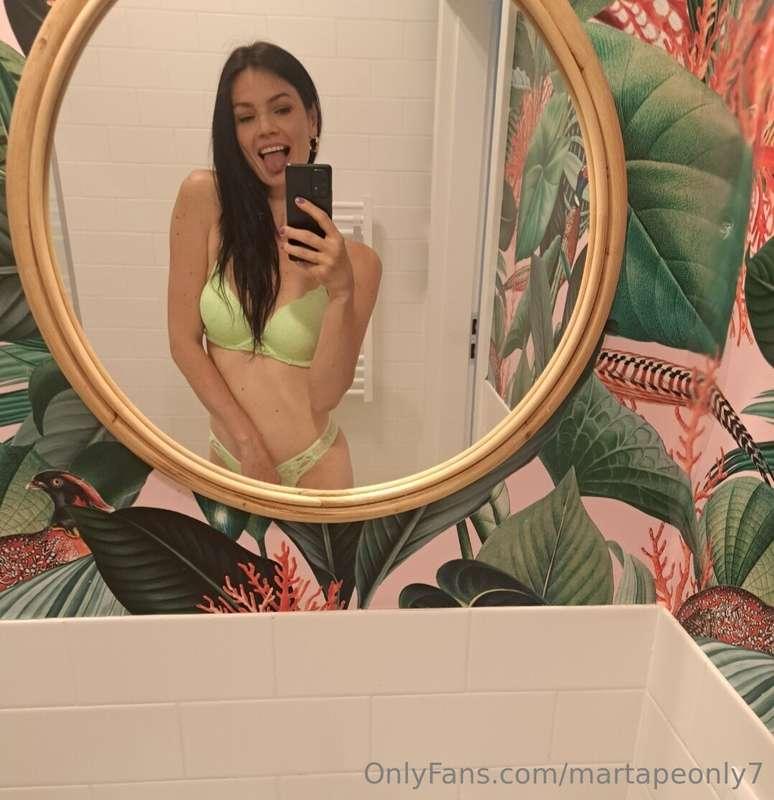 😋