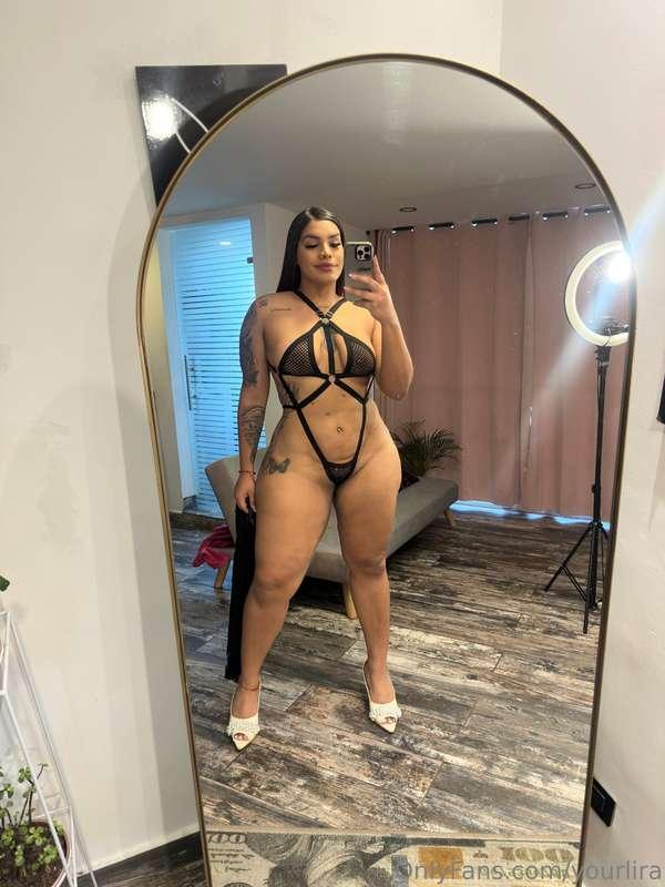 She’s beauty, she’s grace… and a little bit naughty. DM me i..