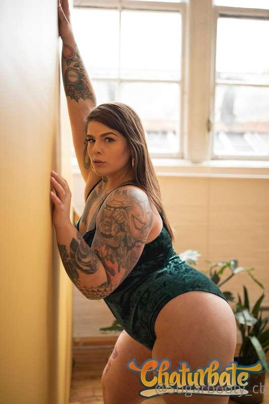 all this ass ready for you 😉