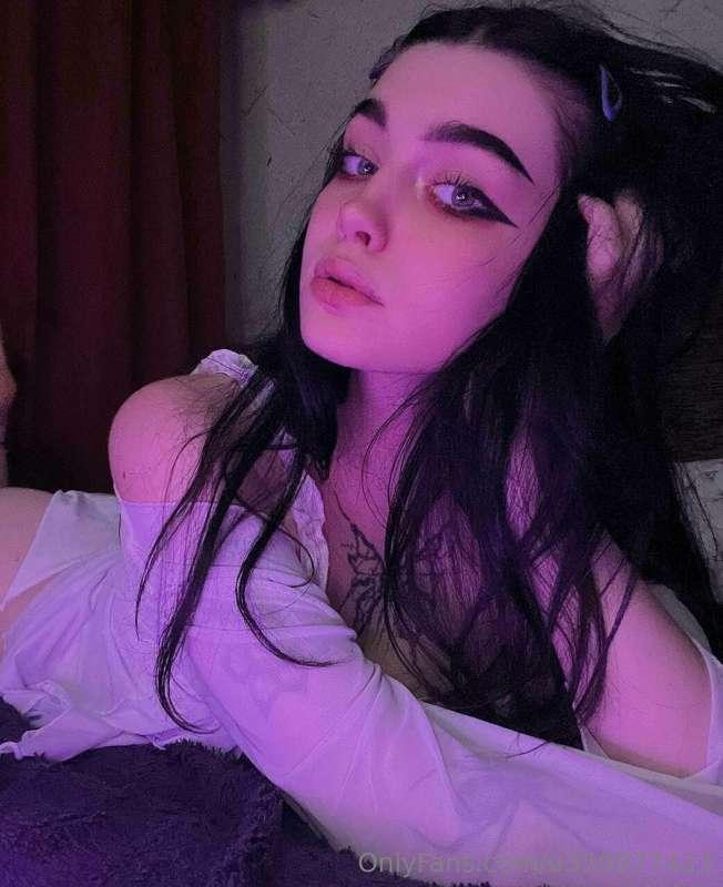 Why are you looking at me?💖