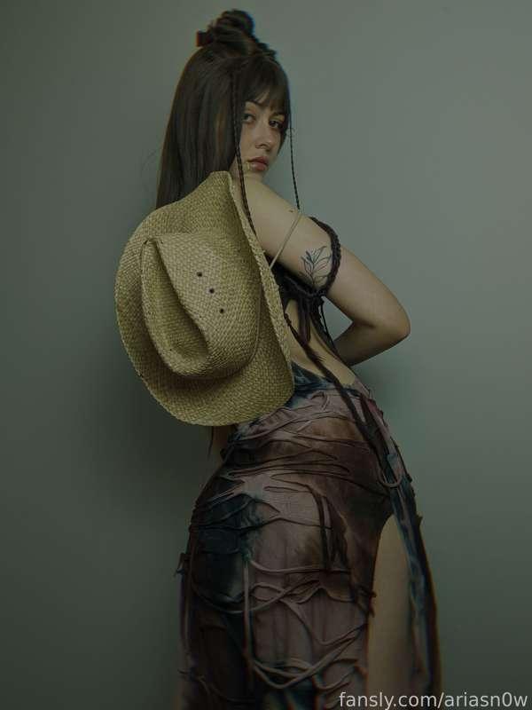 ariar0e image #1