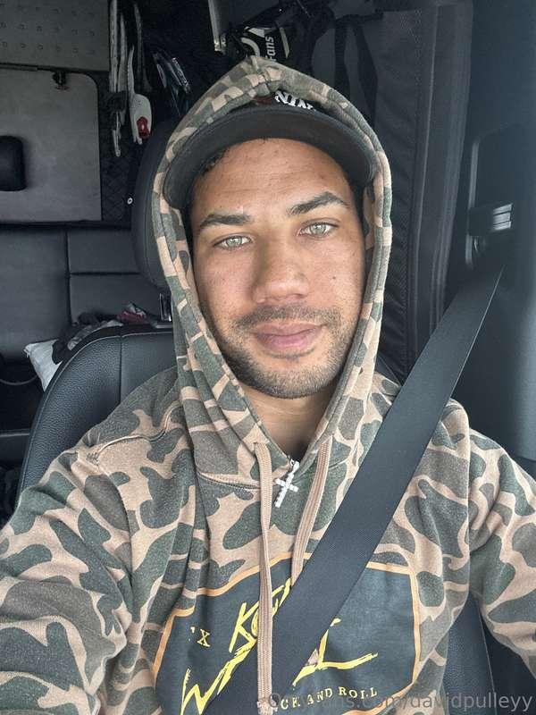 Rider / driver life. 3 hrs out from Utah. 