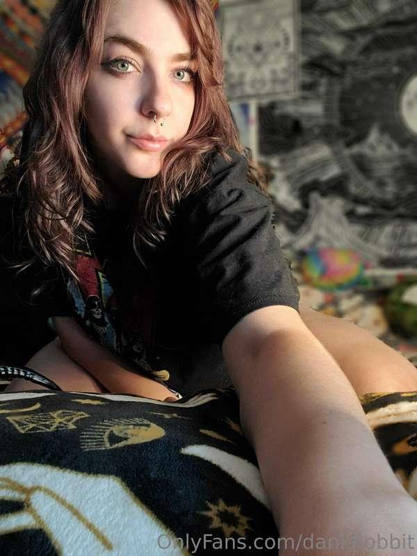 I'm feeling very cozy today 😌  I hope you're having a good d..