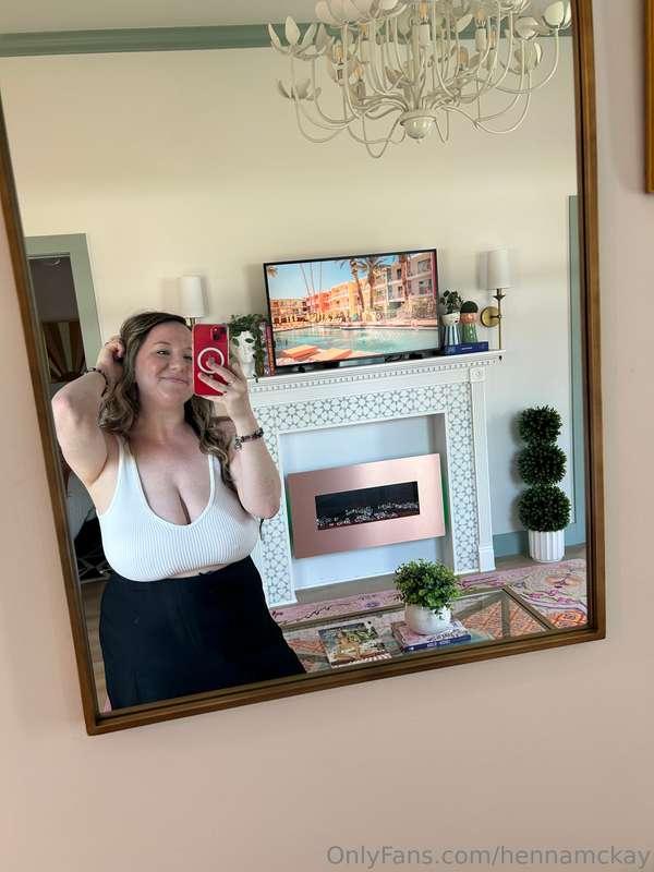Is this too hot for a grocery run?😊🤭