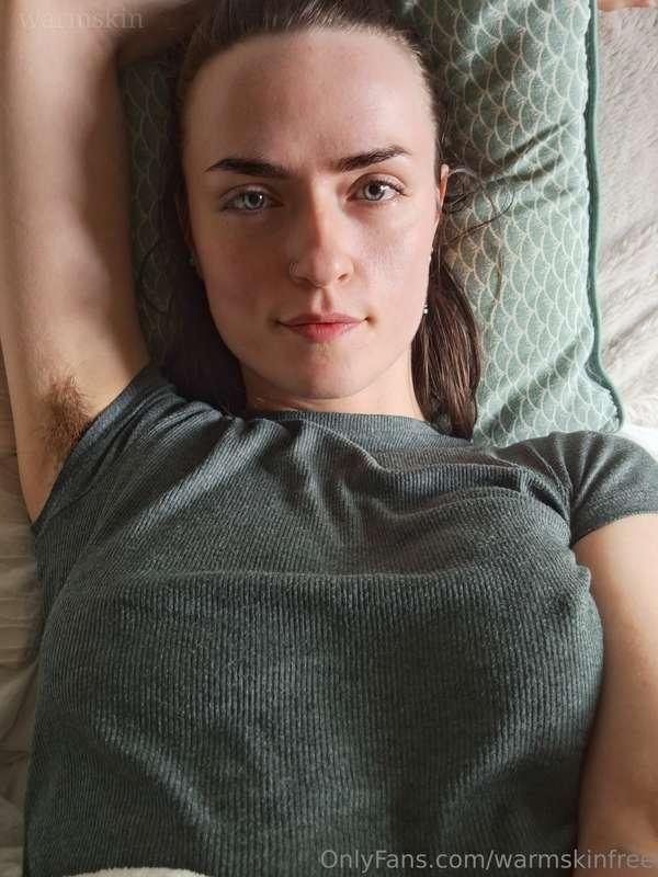 staring contest…who would win? 👁️👁️