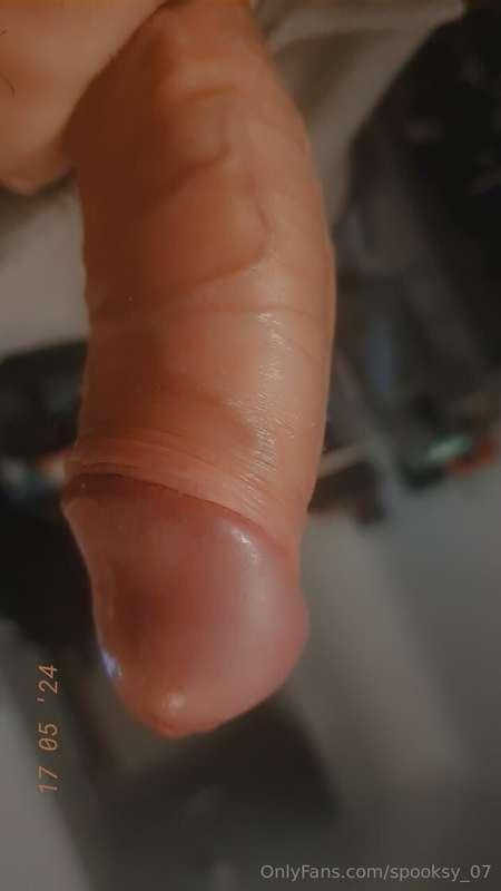 You can tell its a femboy just by looking at the dick :3